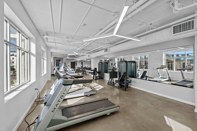 24-Apartamentos-Longview-Cerca-de-UT-Austin-Gimnasio-Renovado - Z- 24 Longview