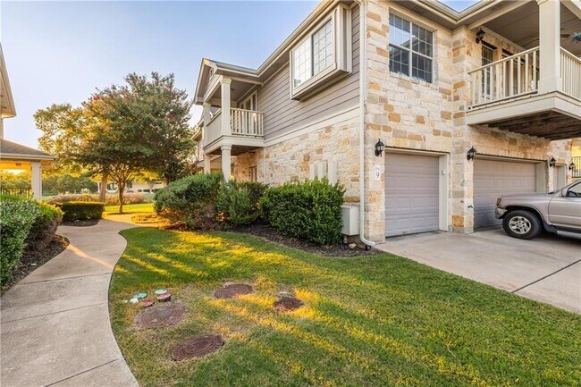 Foto del edificio - 1900 Scofield Ridge Pkwy