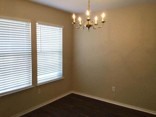 Foto del edificio - 5589 Hunters Bend Ln