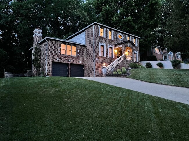 Building Photo - 15690 Pike Trail