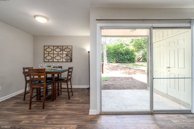 Foto del edificio - 2600 Embarcadero Dr