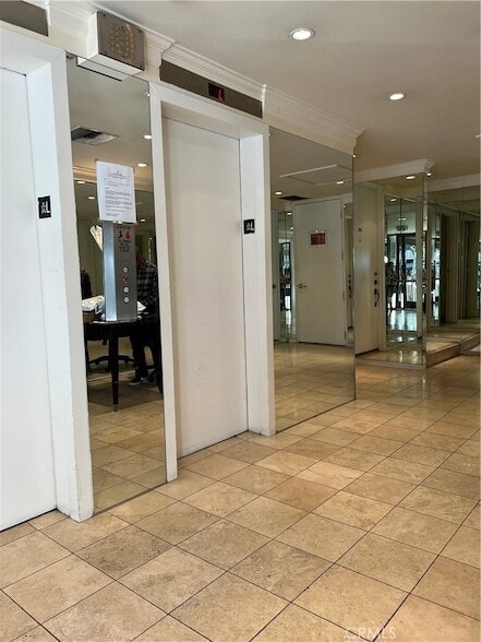 Foto del edificio - 10747 Wilshire Blvd