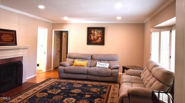 Foto del edificio - 841 W Roses Rd