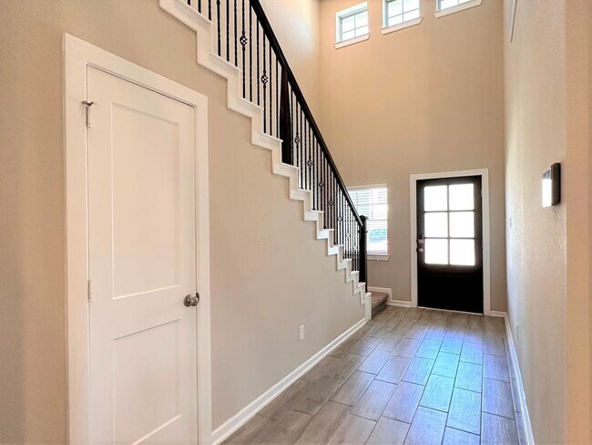 Foto del edificio - 7015 House Wren Ct