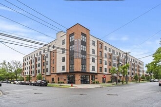 Building Photo - 416 Highland Ave