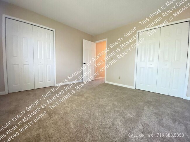 Foto del edificio - 1304 Soaring Eagle Dr
