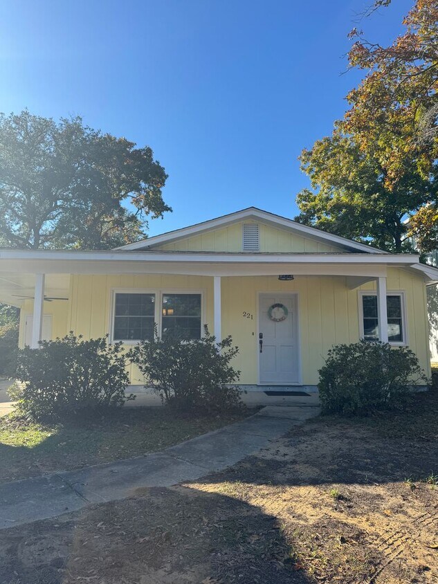 FULLY FURNISHED Wooded Oak Island area 3 ... - FULLY FURNISHED Wooded Oak Island area  3 ...