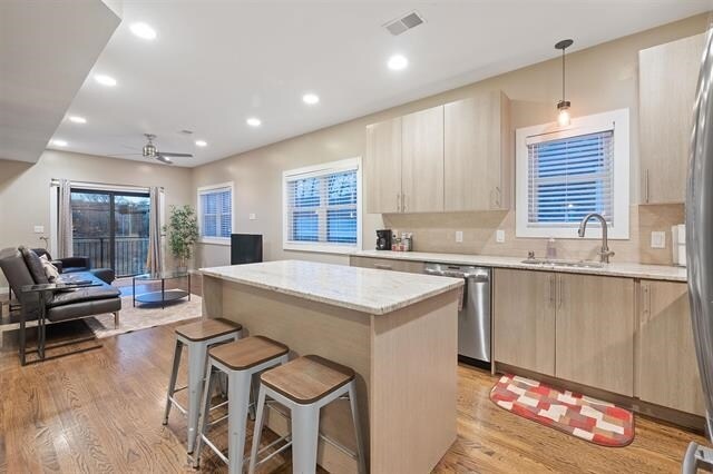 Foto del edificio - 48 W 18th St