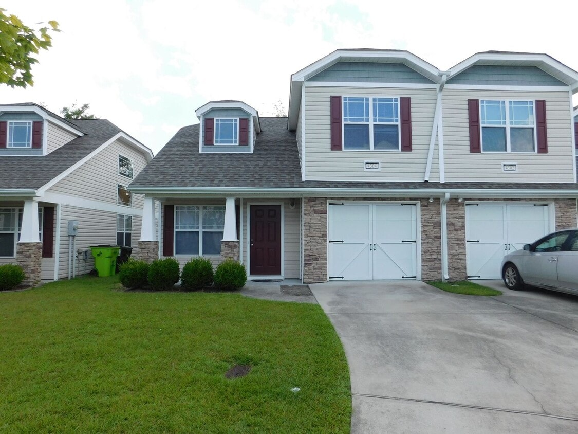 Primary Photo - 4221 Arbor Green Way