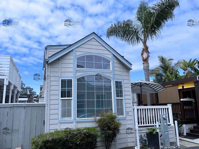 Building Photo - Steps to the sand in Encinitas, your two b...