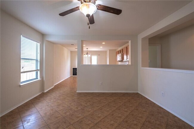 Building Photo - 2023 Ashberry Trail