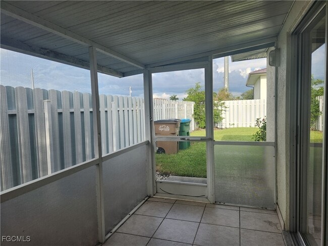 Building Photo - 1623 SW Santa Barbara Pl