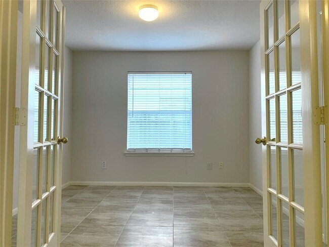 Foto del edificio - 14014 Magnus Ln