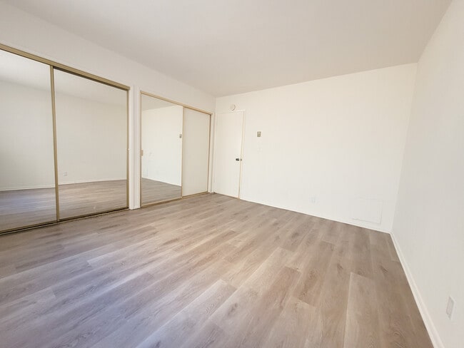 Building Photo - 1032 2nd St