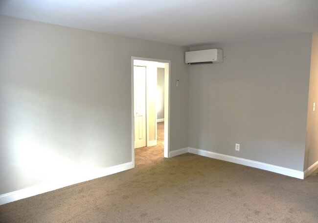 Foto del edificio - Hillwood Manor Apartments