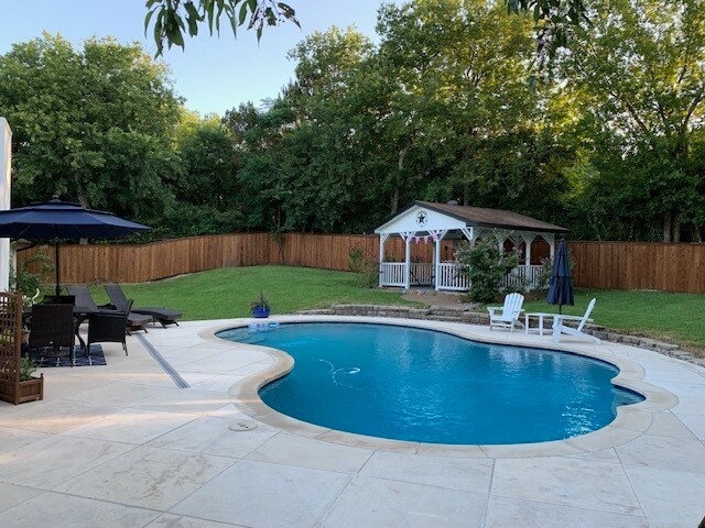 Foto del edificio - 5505 Cliff Haven Dr