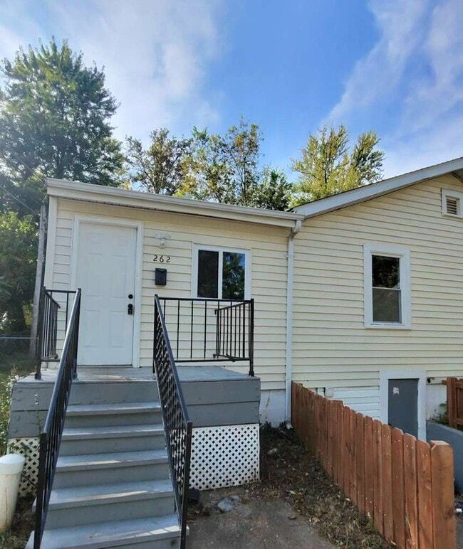 Building Photo - 262 Buddie Ave