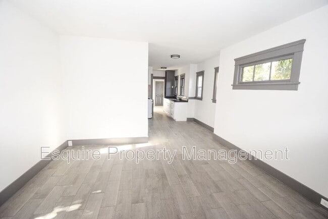 Building Photo - 407 Ojai Rd