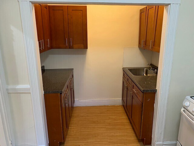 Building Photo - 14 Commonwealth Ter