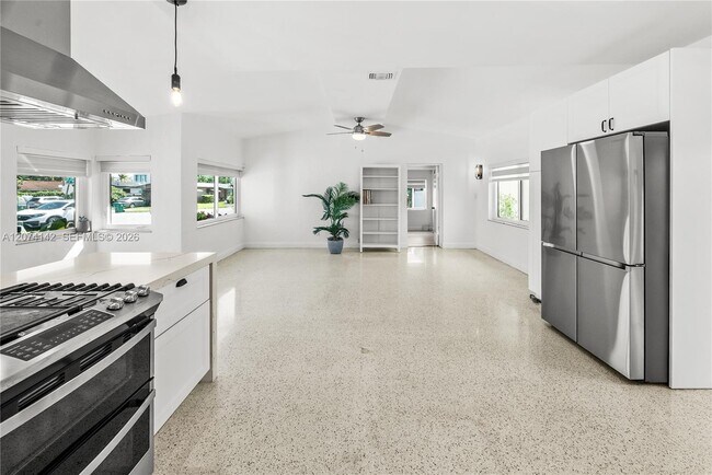 Foto del edificio - 3130 SW 27th Ter