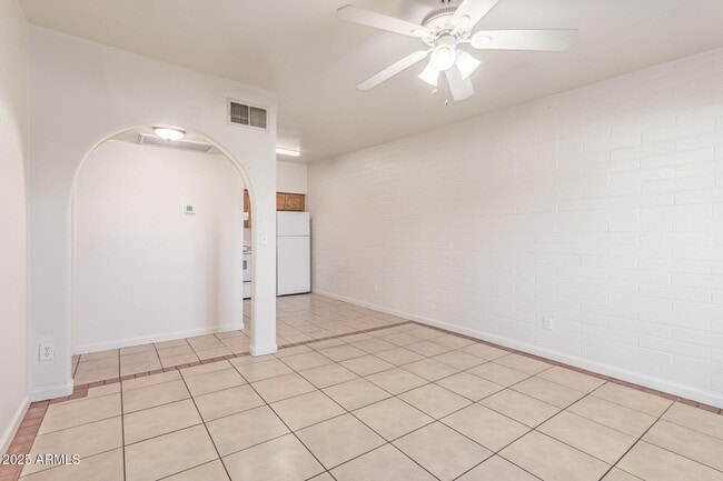 Building Photo - 1343 W 3rd St