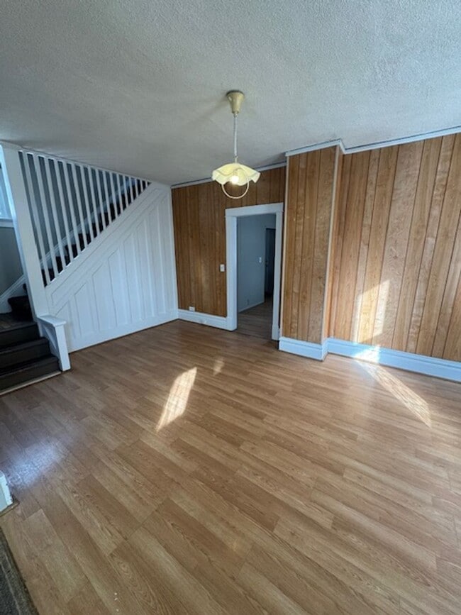 Building Photo - 1312 High St