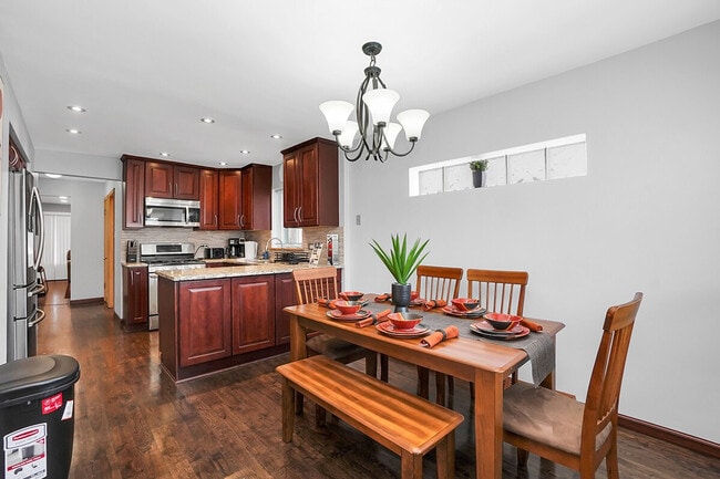 Foto del edificio - 6059 W 64th St