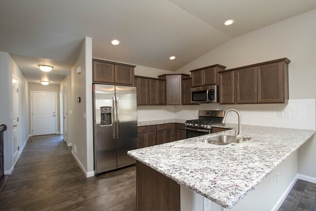Foto del edificio - Lovely Maintenance Free Patio Home!!!