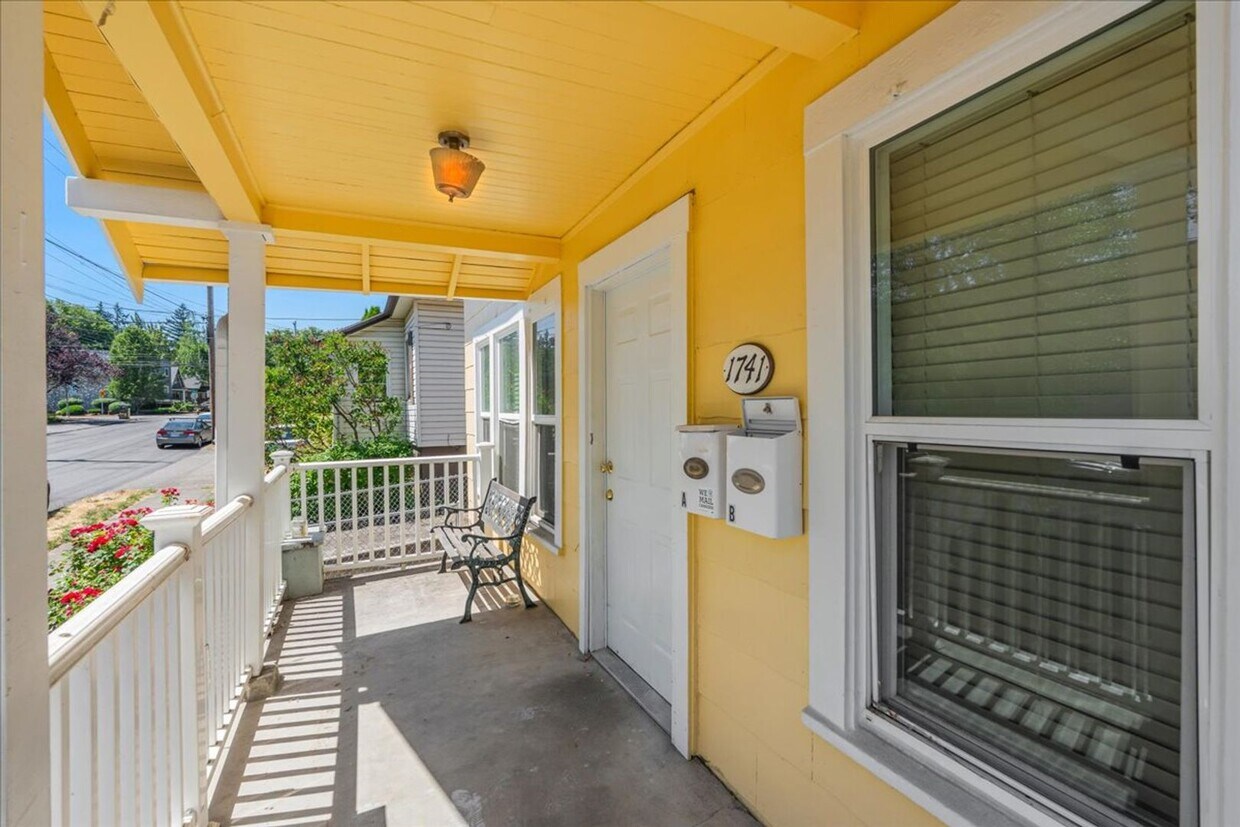Foto principal - 1741 SE Linn St