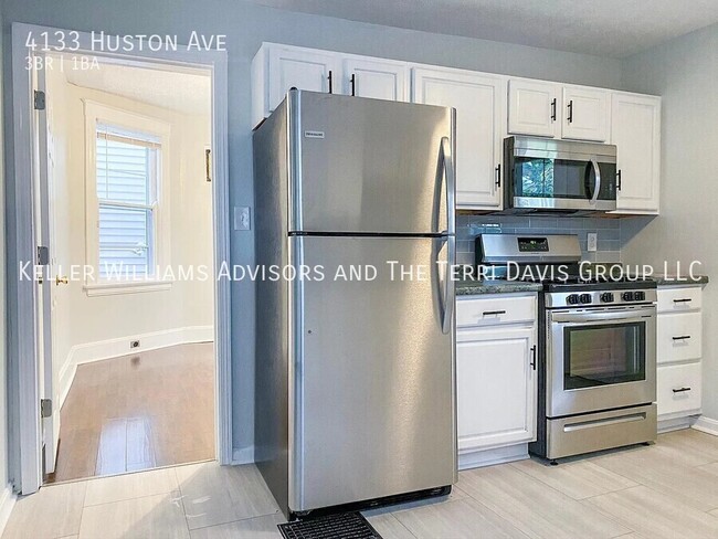 Building Photo - 4133 Huston Ave