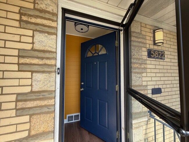Foto del edificio - 5822 W 64th Pl