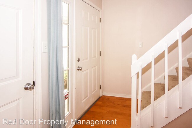 Building Photo - 2 br, 2.5 bath House - 6036 South Bay Dr