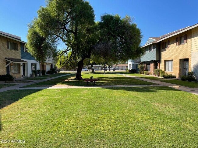 Foto del edificio - 1534 West Campbell Ave
