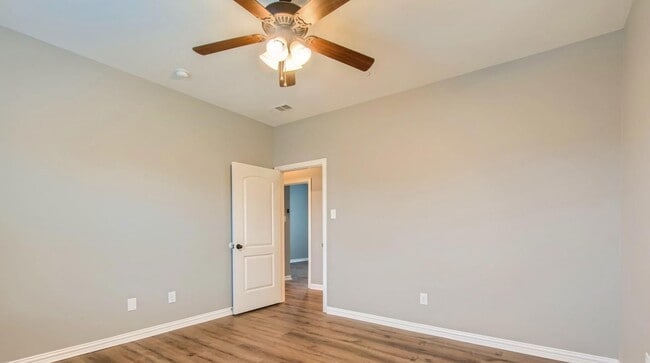 Foto del edificio - Modern 4-Bedroom Sanctuary in a Sought-After Location