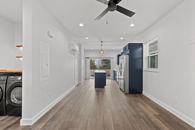 Foto del edificio - Brand new 2 bed/2 bath, central a/c, dishwasher, washer & dryer, deck & patio! April rent free!