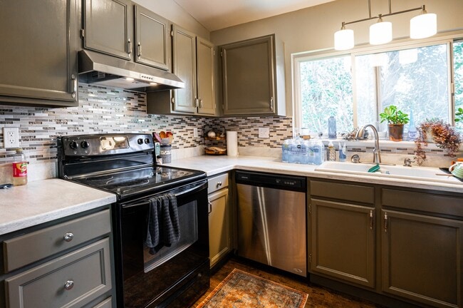 Building Photo - 3875 Caviar Ct