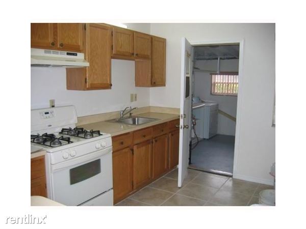 Building Photo - 18690 Belmont Dr