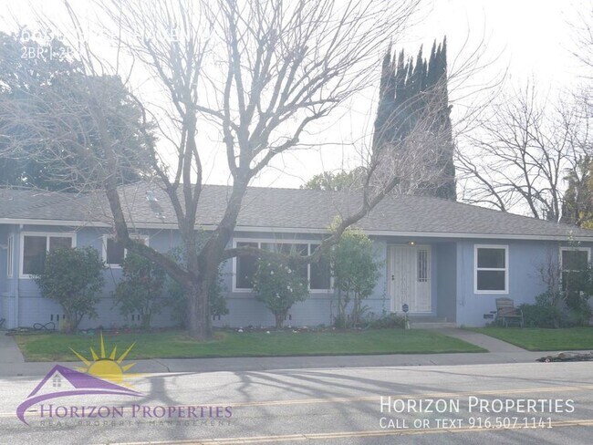 Foto del edificio - Cozy 2 Bed 2 Bath 1,864sqft Duplex in Gree...