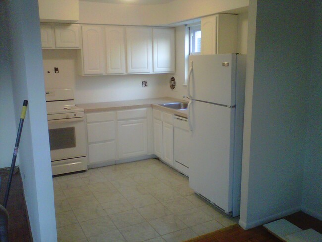 Building Photo - 10847 Nandina Way