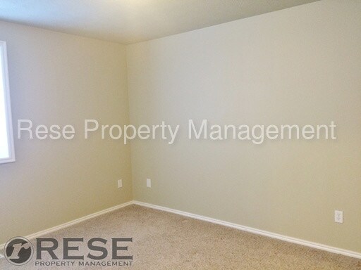 Foto del edificio - ADORABLE WEST VALLEY HOME FOR RENT