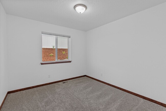 Foto del edificio - Great home just outside of Post Falls