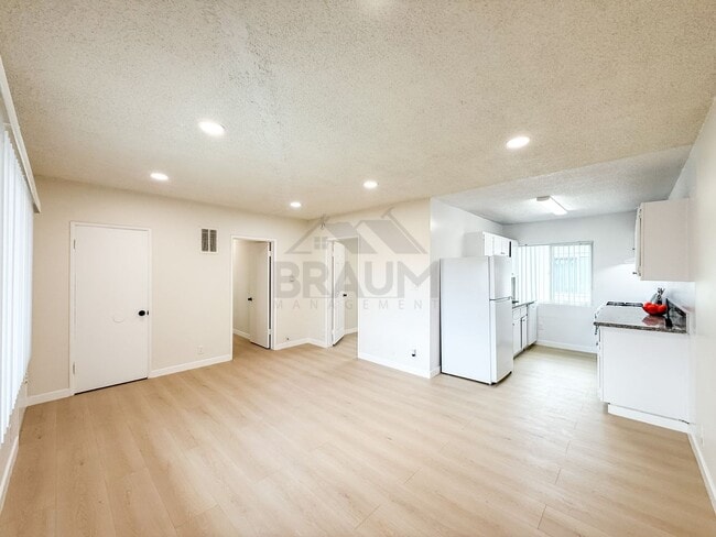 Foto del edificio - 13129 Oxnard St