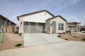 Building Photo - 40774 W Sunland Dr