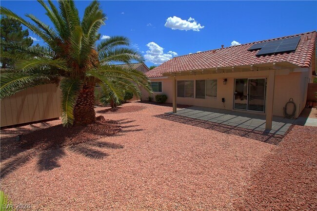 Foto del edificio - 7000 Feather Pine St