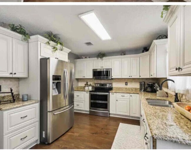 Building Photo - 1505 Flagstone Ln