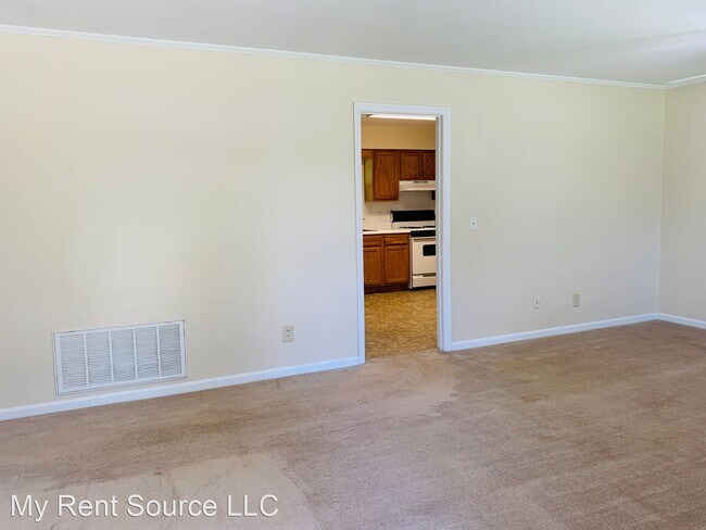 Building Photo - 3 br, 1 bath House - 25 Martin St