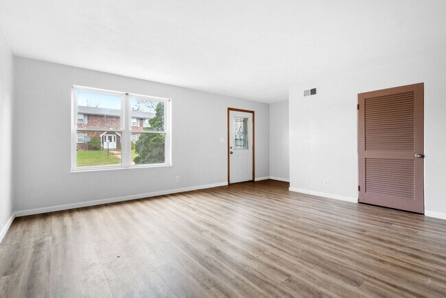Foto del edificio - 2300 Antiquity Lane