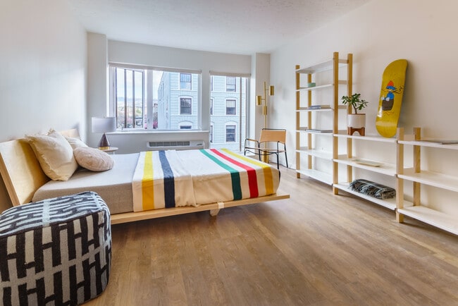 Building Photo - The B Side