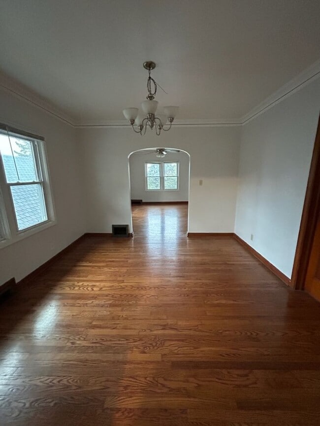 Building Photo - 1415 Vinton St