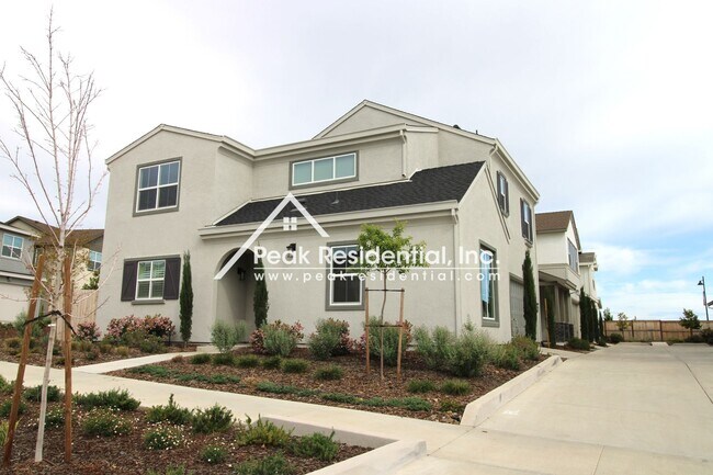 Building Photo - Newer 4bd/3ba Folsom Home with 2 Car Garage
